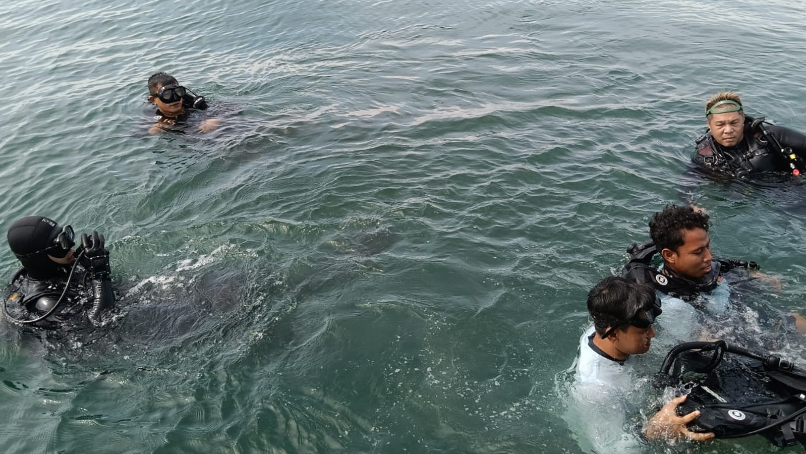 印度尼西亞 ? 雅加達市 | 水下搜救隊伍 “ 潛水通信定位系統 ” 裝備使用培訓